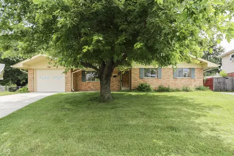13 Edwards Ct, Beech Grove, IN 46107