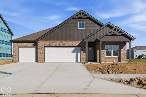 273 Heritage Pass W, Greenfield, IN 46140