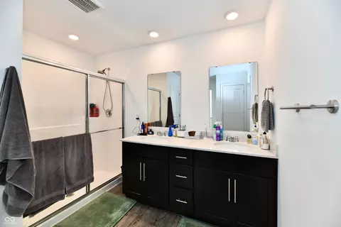 Bath - 678 Blackrock Dr, Pendleton, IN 46064 photo 3 of 4