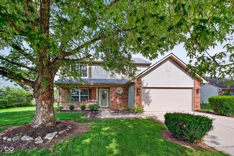 920 Millbrook Dr, Avon, IN 46123