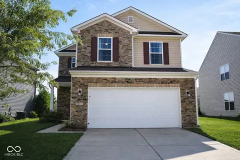 3274 Rolling Hill Dr, Columbus, IN 47201