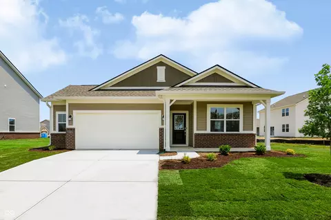 1588 Pine Cir, Franklin, IN 46131