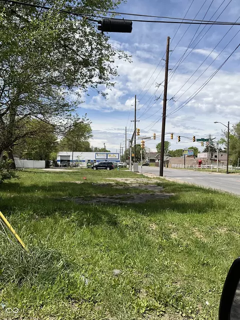 2239 W 10th St, Indianapolis, IN 46222