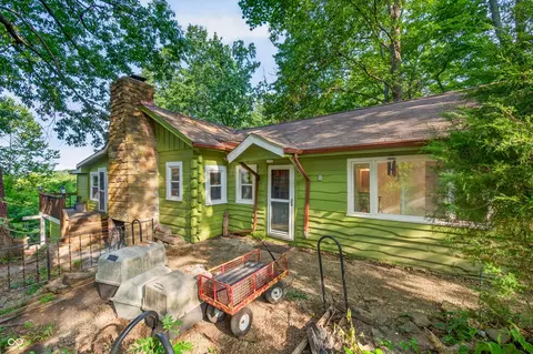 3550 Grandma Barnes, Nashville, IN 47448