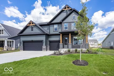 4988 Elaine Ct, Noblesville, IN 46062