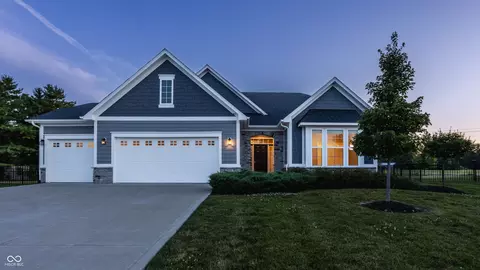 8035 Shaldon Ct, Zionsville, IN 46077