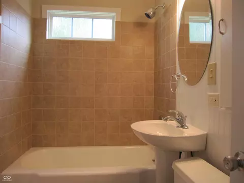 602 E Maxwell, Bloomington, IN 47401 photo 6