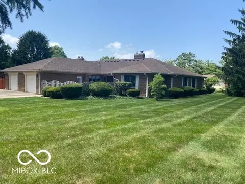 4 Marywood Dr, Greenfield, IN 46140