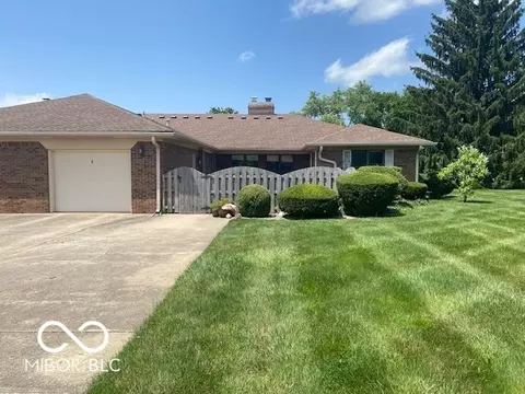 4 Marywood Dr, Greenfield, IN 46140