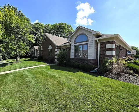 1638 Library Blvd, Greenwood, IN 46142