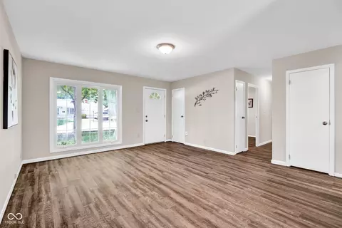 2817 Streamside Dr, Columbus, IN 47203 photo 6