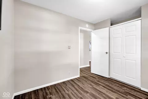 2817 Streamside Dr, Columbus, IN 47203 photo 13