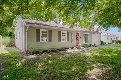 2817 Streamside Dr, Columbus, IN 47203 photo 3