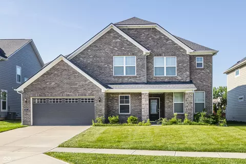 6845 Oakcrest Dr, Mccordsville, IN 46055