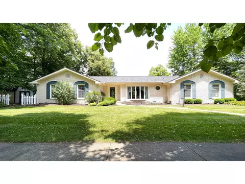 534 Swan Dr, Fortville, IN 46040