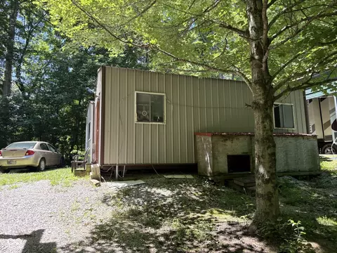 Exterior - 9713 E Birch Rd, Bloomfield, IN 47424 photo 17 of 20