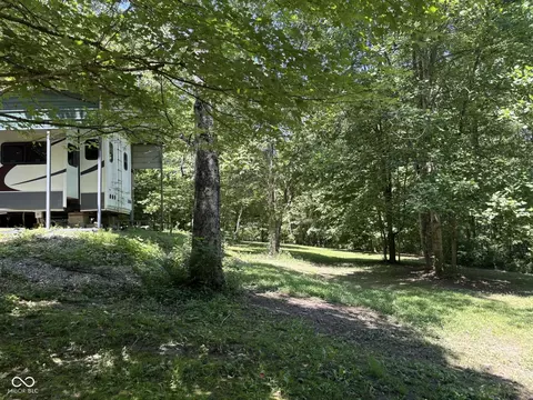 Exterior - 9713 E Birch Rd, Bloomfield, IN 47424 photo 14 of 20