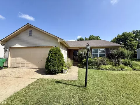 18061 Sanibel Cir, Noblesville, IN 46062