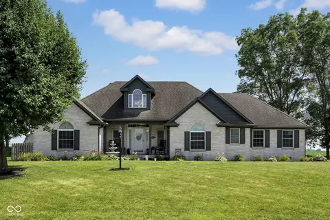 17 Erins Ct, Whiteland, IN 46184