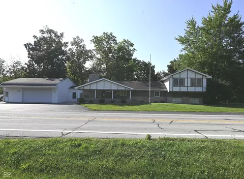 826 E Beech St, Osgood, IN 47037