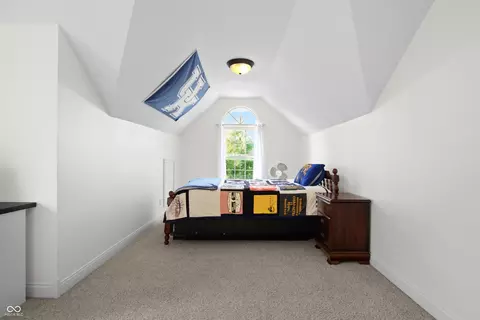 Bedroom - 3984 Jonathan Ridge Dr, Columbus, IN 47201 photo 3 of 10