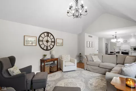 Living - 3984 Jonathan Ridge Dr, Columbus, IN 47201 photo 3 of 6