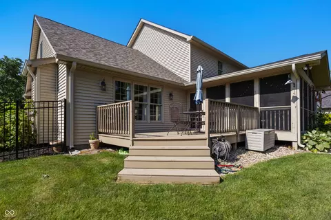 Exterior - 3984 Jonathan Ridge Dr, Columbus, IN 47201 photo 15 of 17