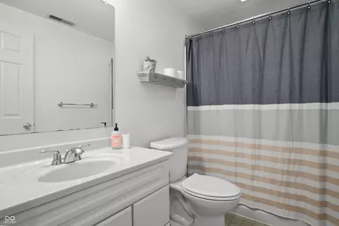 Bath - 3984 Jonathan Ridge Dr, Columbus, IN 47201 photo 11 of 11