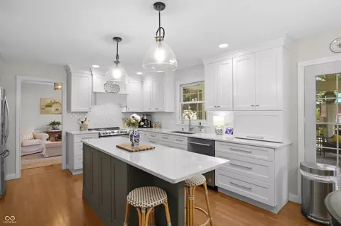Kitchen - 3984 Jonathan Ridge Dr, Columbus, IN 47201 photo 11 of 11
