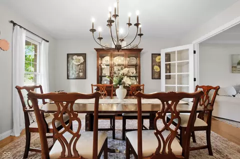 Dining - 3984 Jonathan Ridge Dr, Columbus, IN 47201 photo 3 of 5