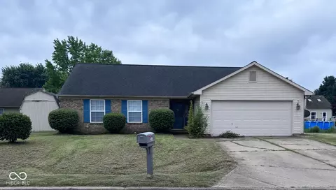 2119 W Van Arsdall Ct, Columbus, IN 47201