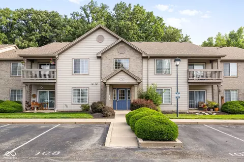 9820 Legends Creek Dr #208, Indianapolis, IN 46229