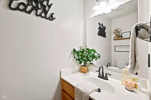 Bath - 5435 Reston Dr, Plainfield, IN 46168 photo 2 of 3
