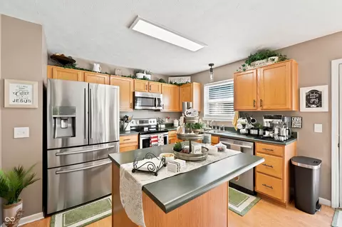 Kitchen - 5435 Reston Dr, Plainfield, IN 46168 photo 3 of 4