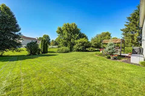 Exterior - 5435 Reston Dr, Plainfield, IN 46168 photo 4 of 7