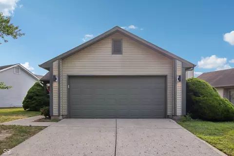 4027 Eagle Cove West Dr, Indianapolis, IN 46254