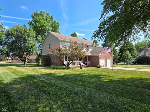 5835 W Countryside Ct, New Palestine, IN 46163