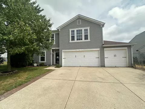 8223 Retreat Ln, Indianapolis, IN 46259