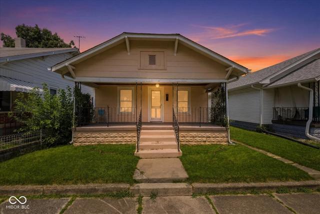 106 4th St, Shelbyville, IN 46176