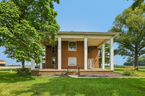8172 E 1000 N, Colfax, IN 46035