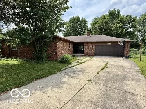 1645 Sycamore Dr, Plainfield, IN 46168 photo 1