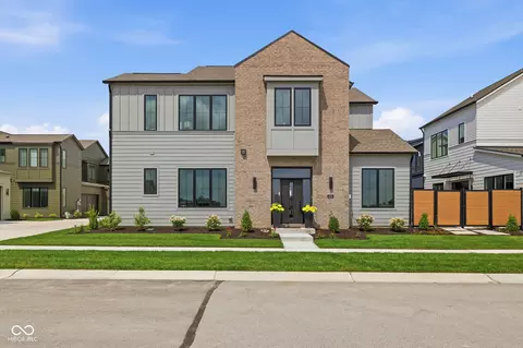 1674 Coach Dr, Westfield, IN 46074