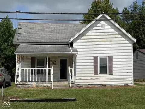 223 N Knightstown Rd, Shelbyville, IN 46176