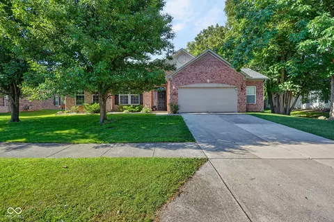 5735 W Port Dr, Mccordsville, IN 46055