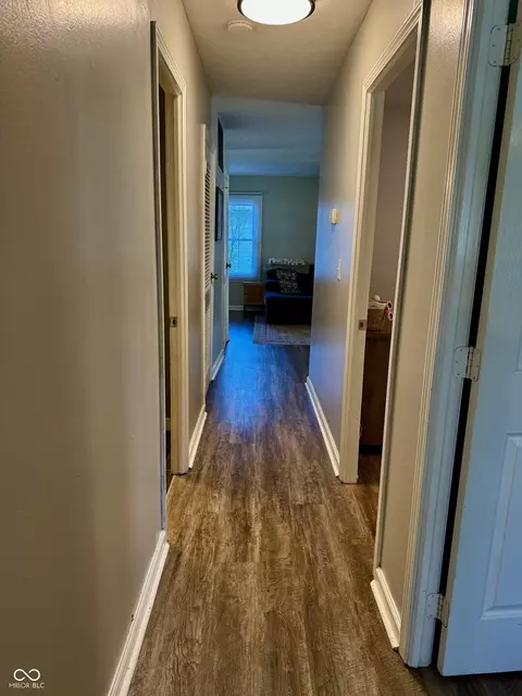 Entry Way - 534 S Alpha Ave, Brownsburg, IN 46112 photo 1 of 2