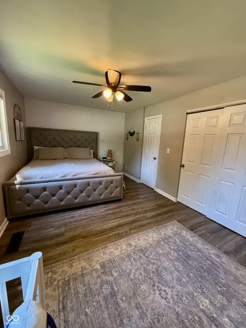 Bedroom - 534 S Alpha Ave, Brownsburg, IN 46112 photo 3 of 5