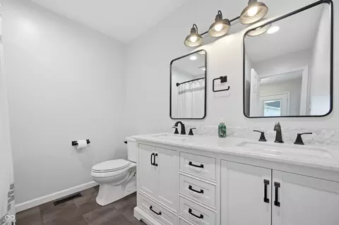 Bath - 1036 N John St, Lapel, IN 46051 photo 2 of 2