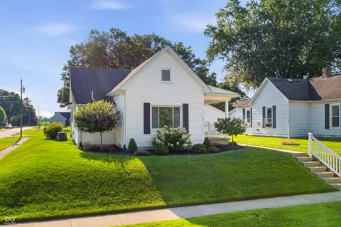 Exterior - 1036 N John St, Lapel, IN 46051 photo 2 of 4