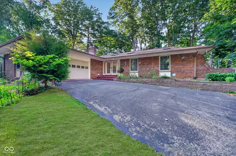 8942 Briarclift Rd, Indianapolis, IN 46256