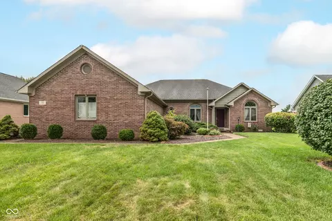 5325 Red Stone Ln, Greenwood, IN 46142